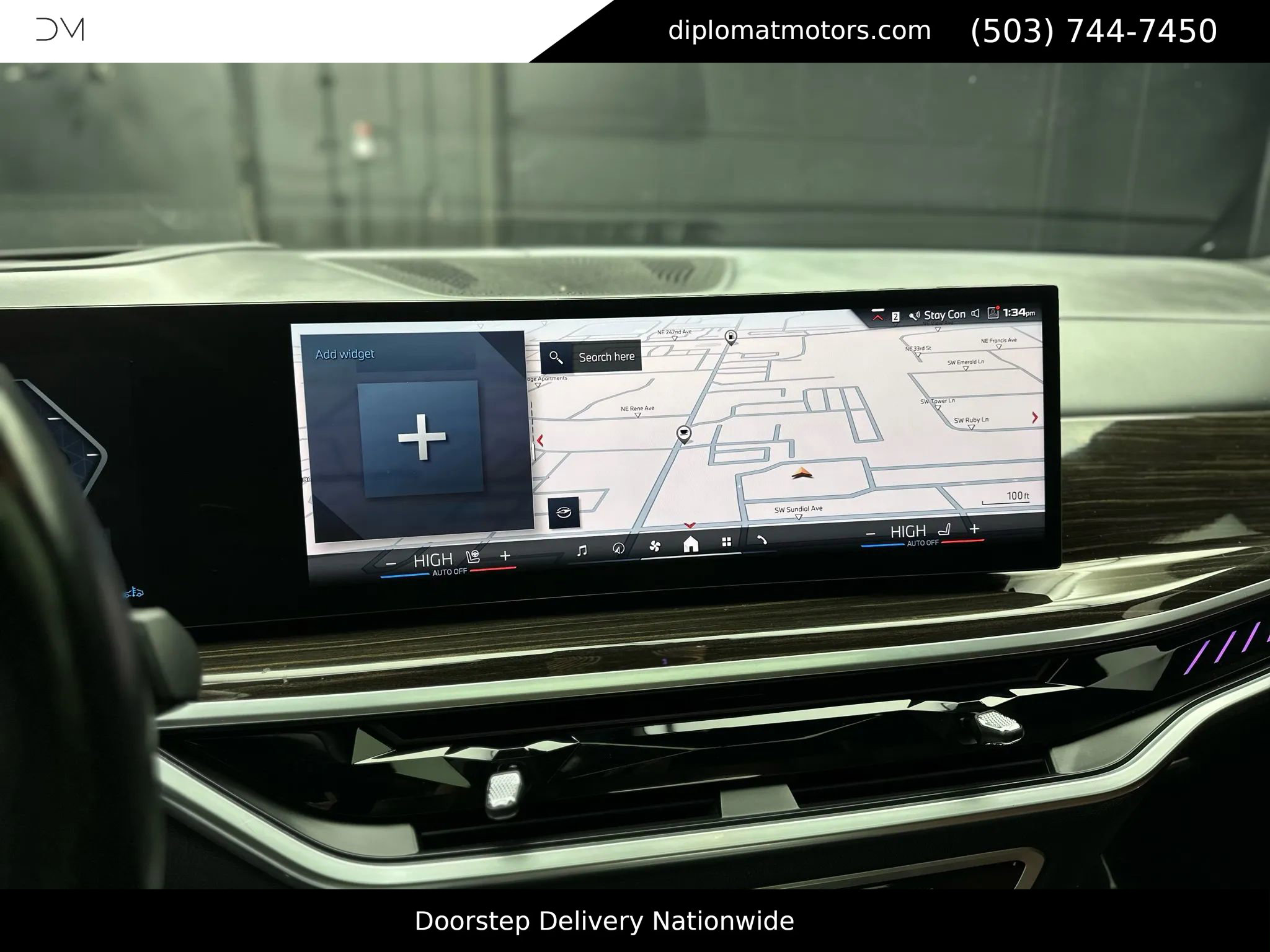 Used 2024 BMW X7 M60i w/ Executive Package image 32