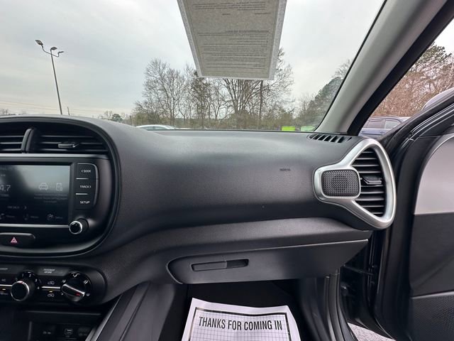 Used 2022 Kia Soul LX w/ Technology Package image 16