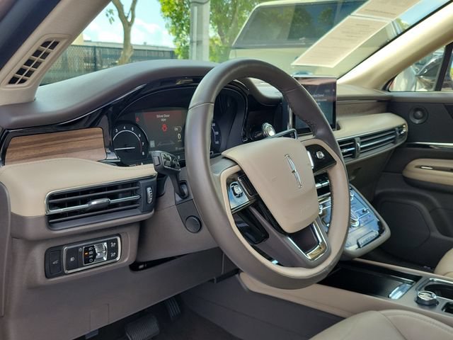 Certified 2020 Lincoln Corsair Reserve w/ Equipment Group 201A AWD/4WD image 9