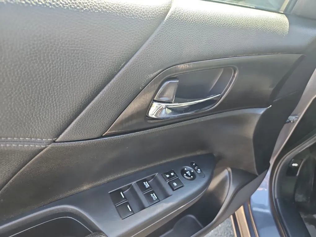Used 2013 Honda Accord EX image 20
