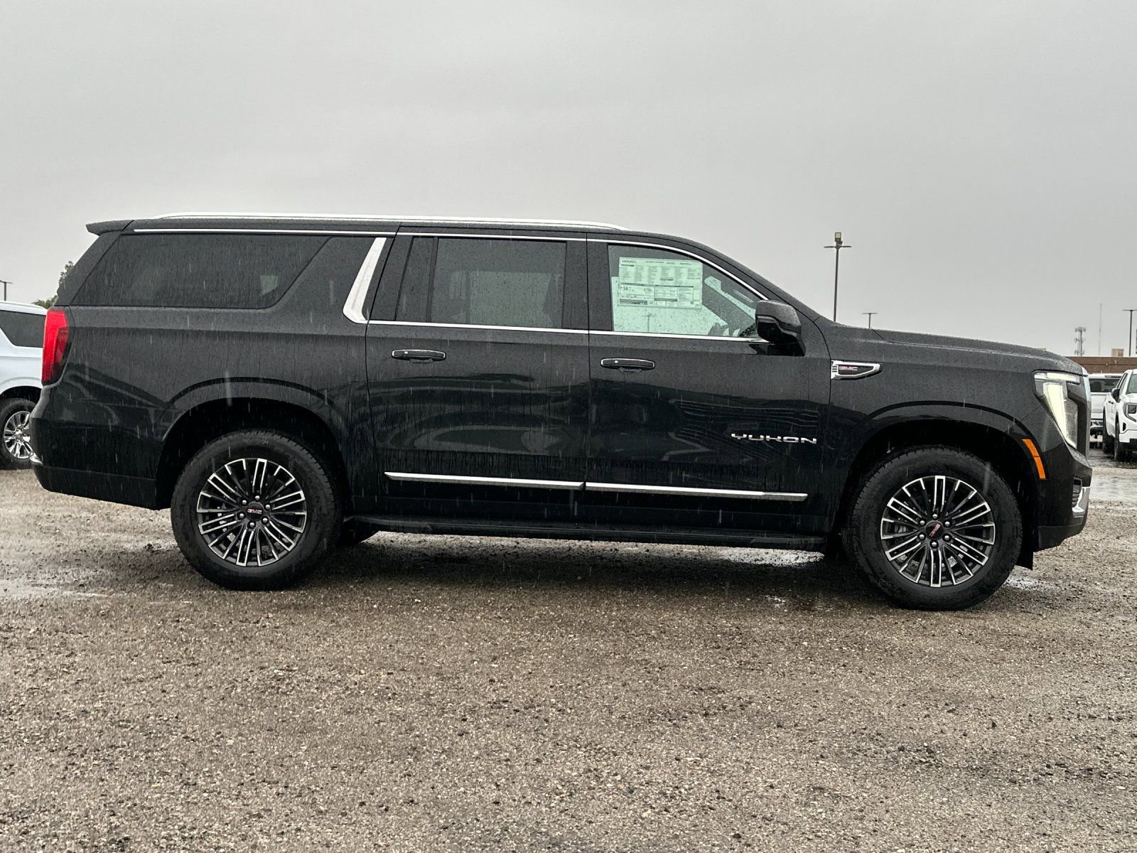 New 2026 GMC Yukon XL Elevation w/ Elevation Premium Package AWD/4WD image 3