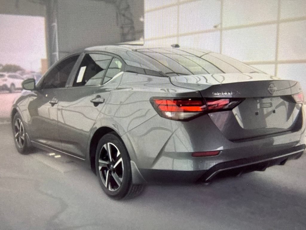 Used 2024 Nissan Sentra SV FWD image 5