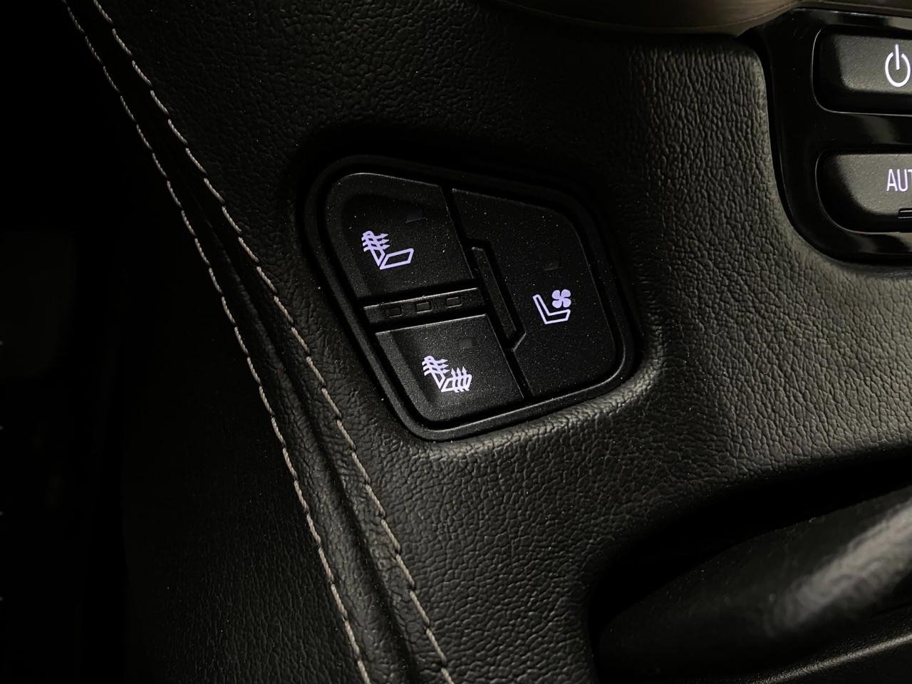 Used 2017 GMC Yukon Denali w/ Open Road Package image 28