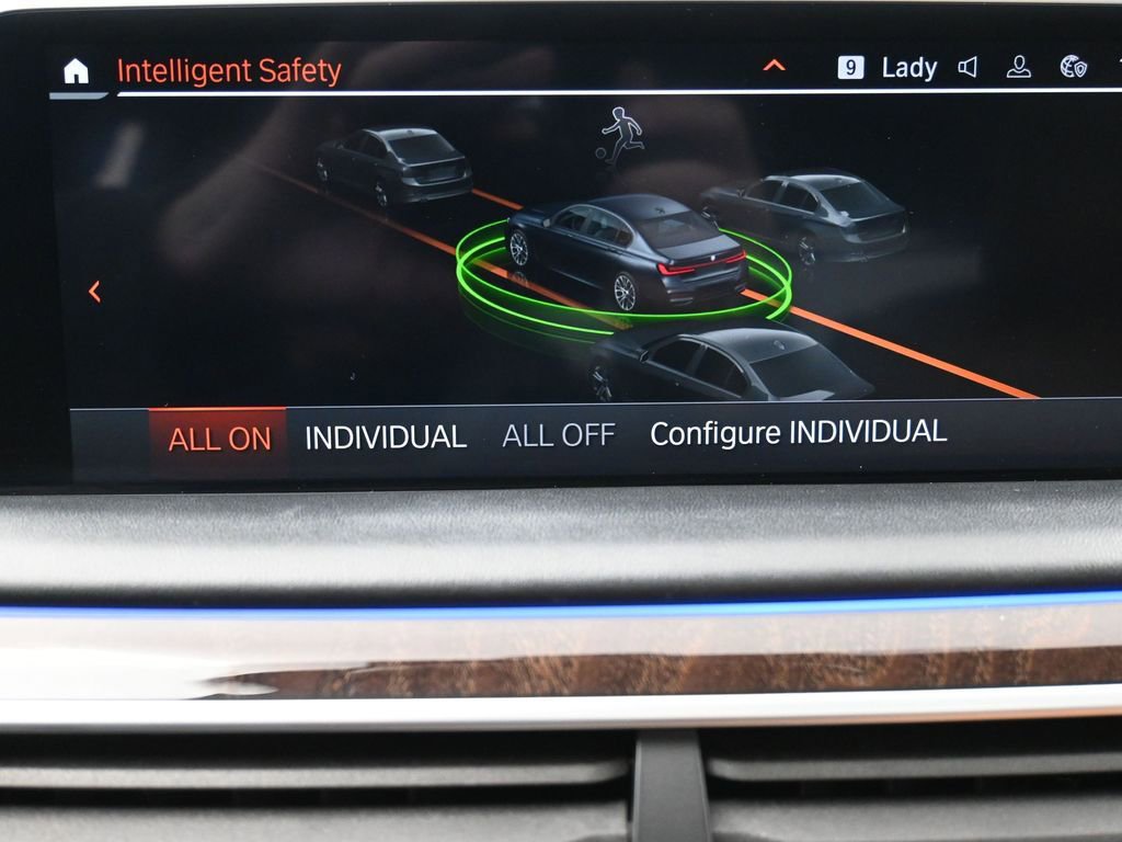 Used 2022 BMW 740i xDrive w/ M Sport Package image 16