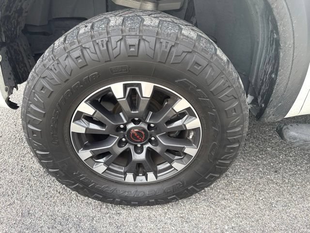 Used 2023 Nissan Titan PRO-4X w/ Pro-4x Convenience Package AWD/4WD image 2