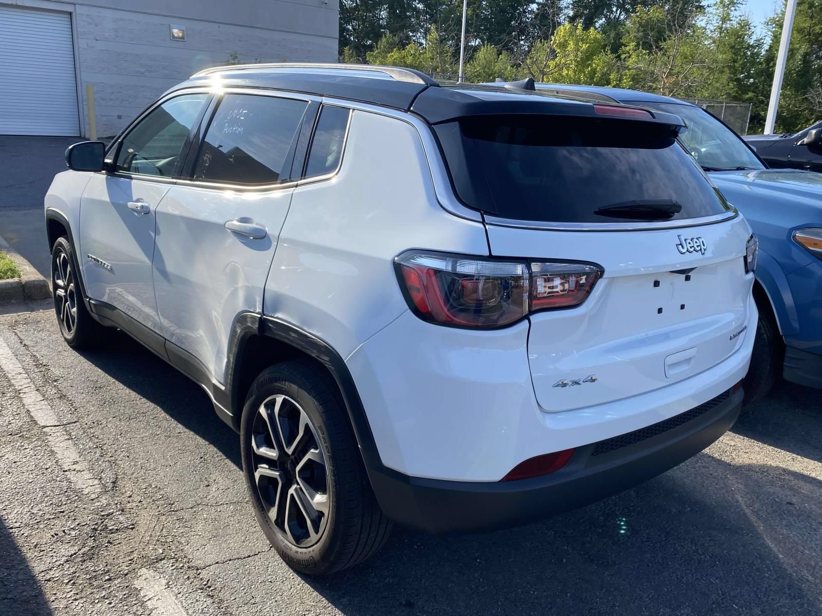 Used 2022 Jeep Compass Limited AWD/4WD image 7
