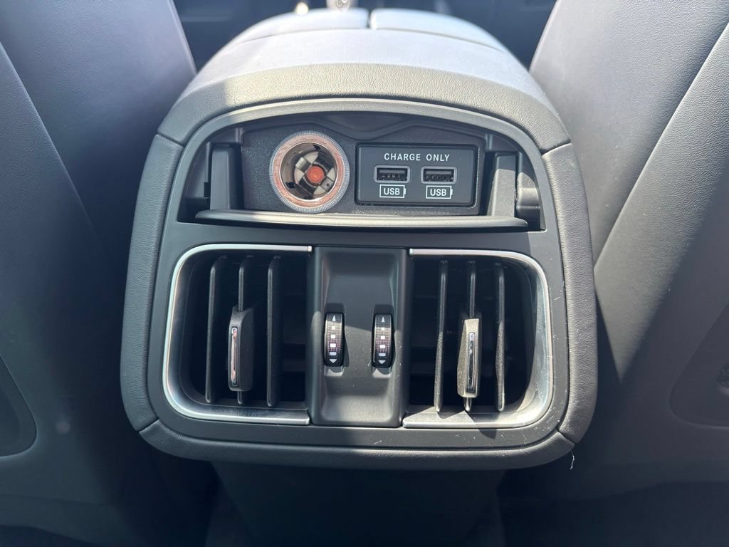 Used 2021 Maserati Levante AWD/4WD image 26