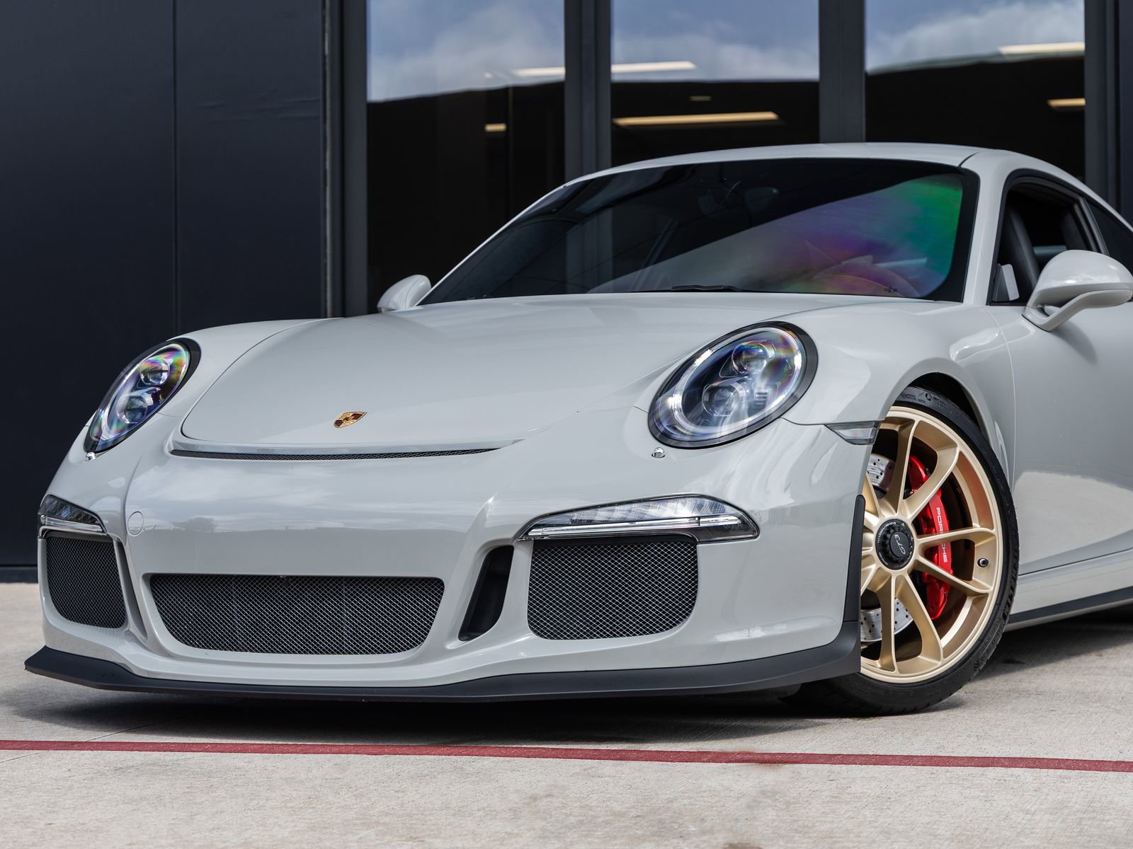 Used 2015 Porsche 911 GT3 RWD image 7