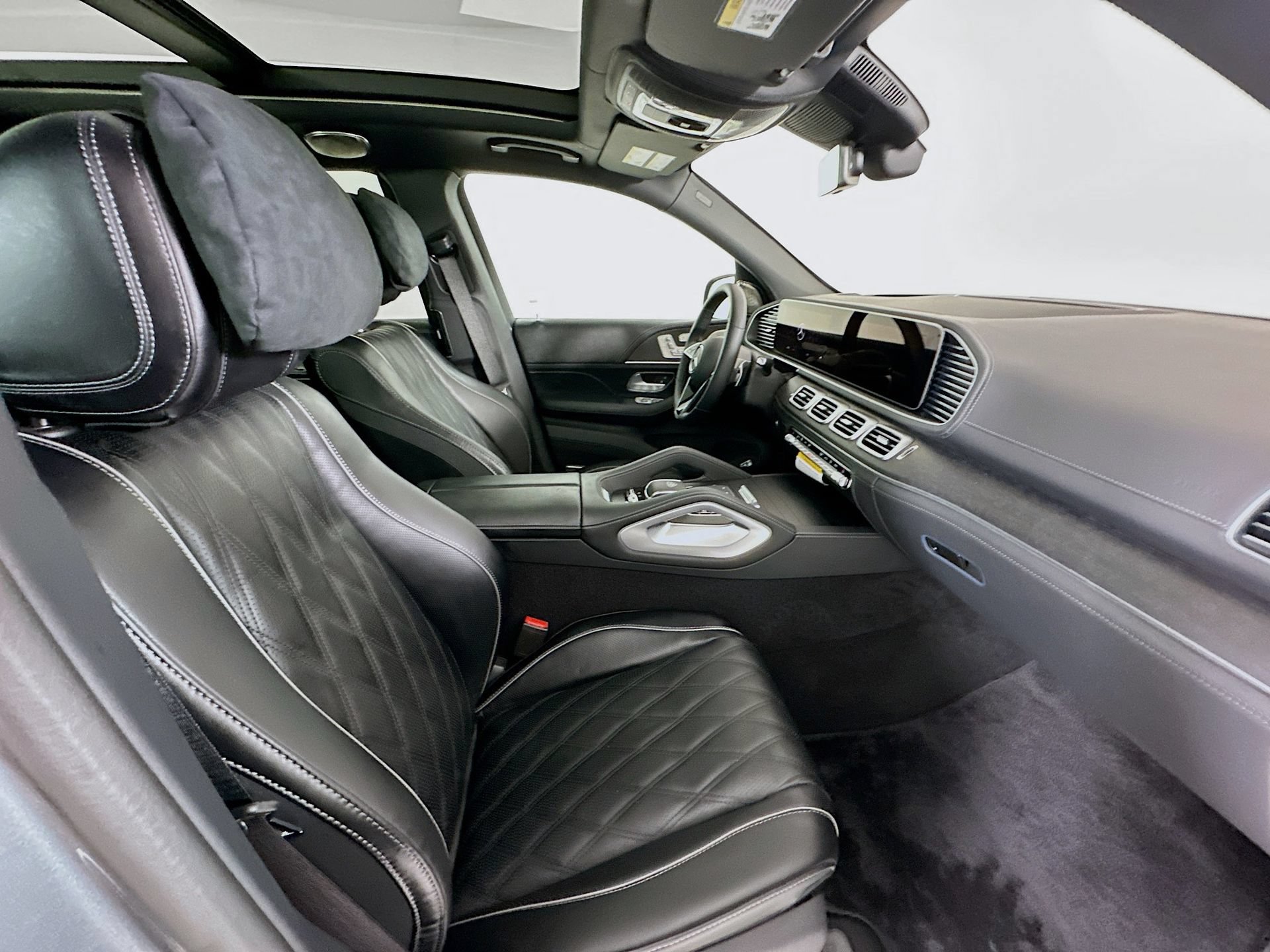 New 2026 Mercedes-Benz Maybach GLS 600 4MATIC image 31