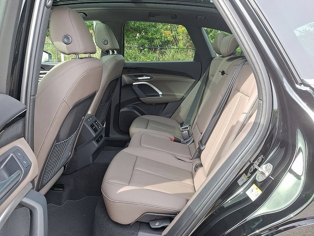 Used 2025 Audi Q5 Premium w/ Convenience Package AWD/4WD image 5