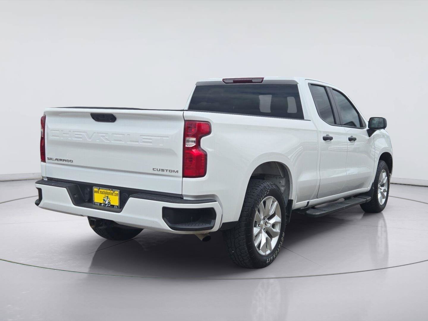 Used 2024 Chevrolet Silverado 1500 Custom RWD image 5