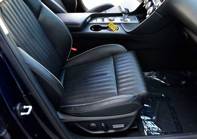 Used 2022 Genesis G70 3.3T RWD image 11
