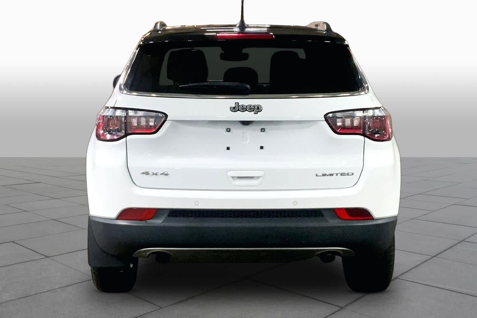 Used 2023 Jeep Compass Limited AWD/4WD image 5