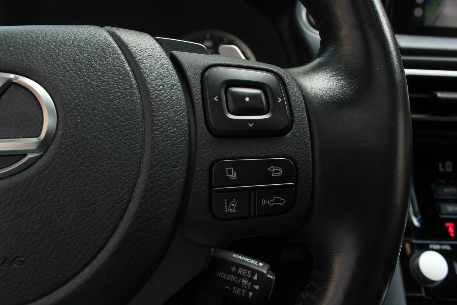 Used 2022 Lexus IS 300 AWD w/ Premium Package image 32