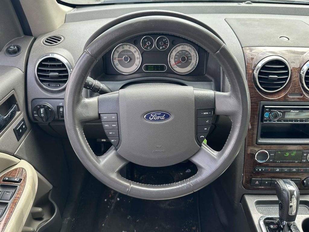 Used 2009 Ford Taurus X Limited FWD image 15