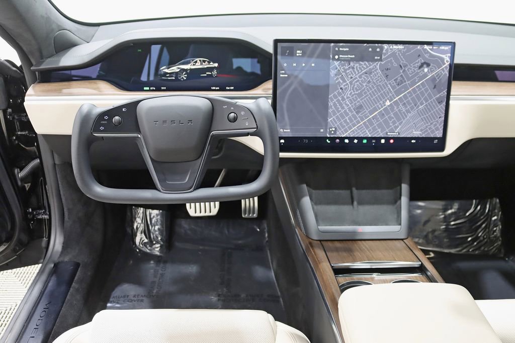 Used 2022 Tesla Model S image 13