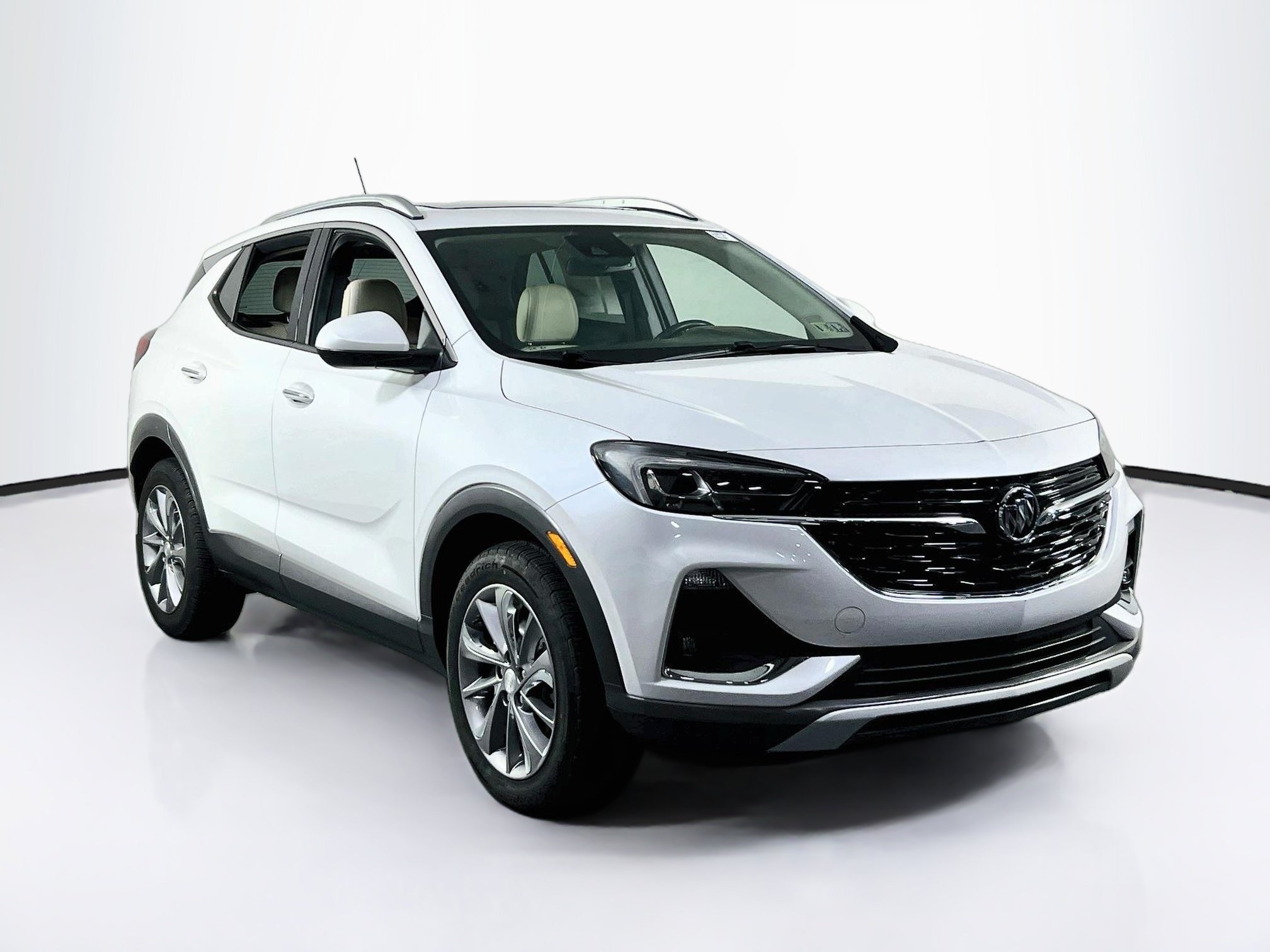 Used 2020 Buick Encore GX Essence w/ Experience Buick Package AWD/4WD image 3