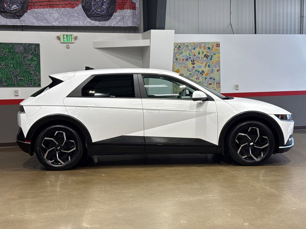 Used 2024 Hyundai Ioniq 5 SE image 4