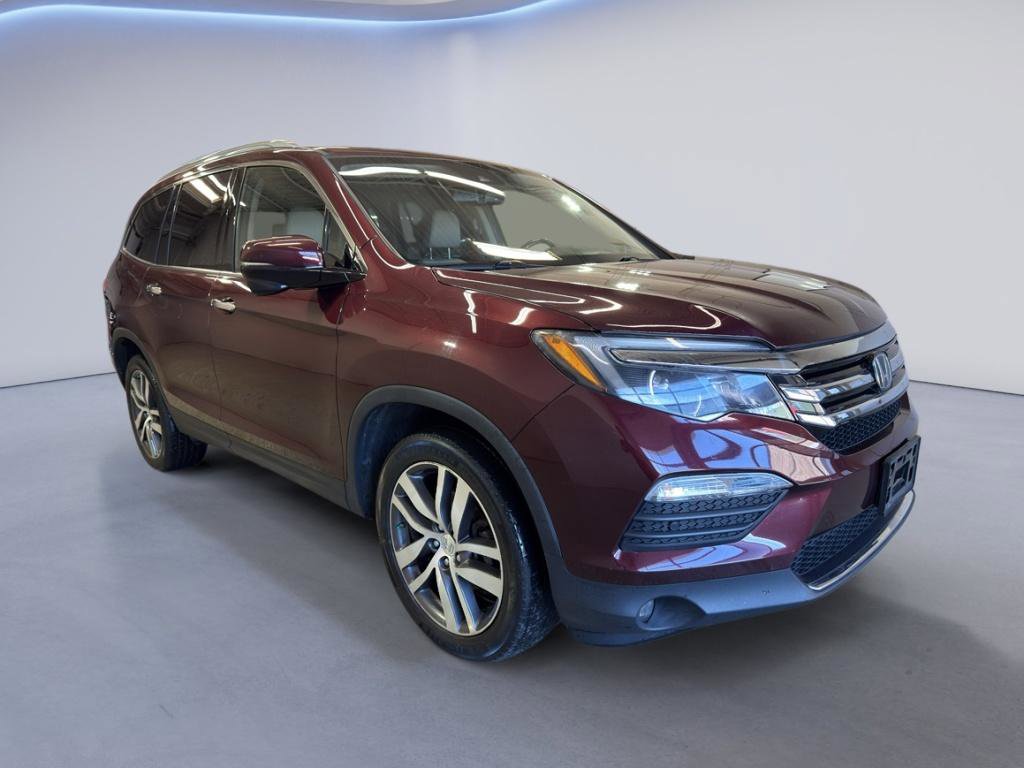 Used 2016 Honda Pilot Touring image 1