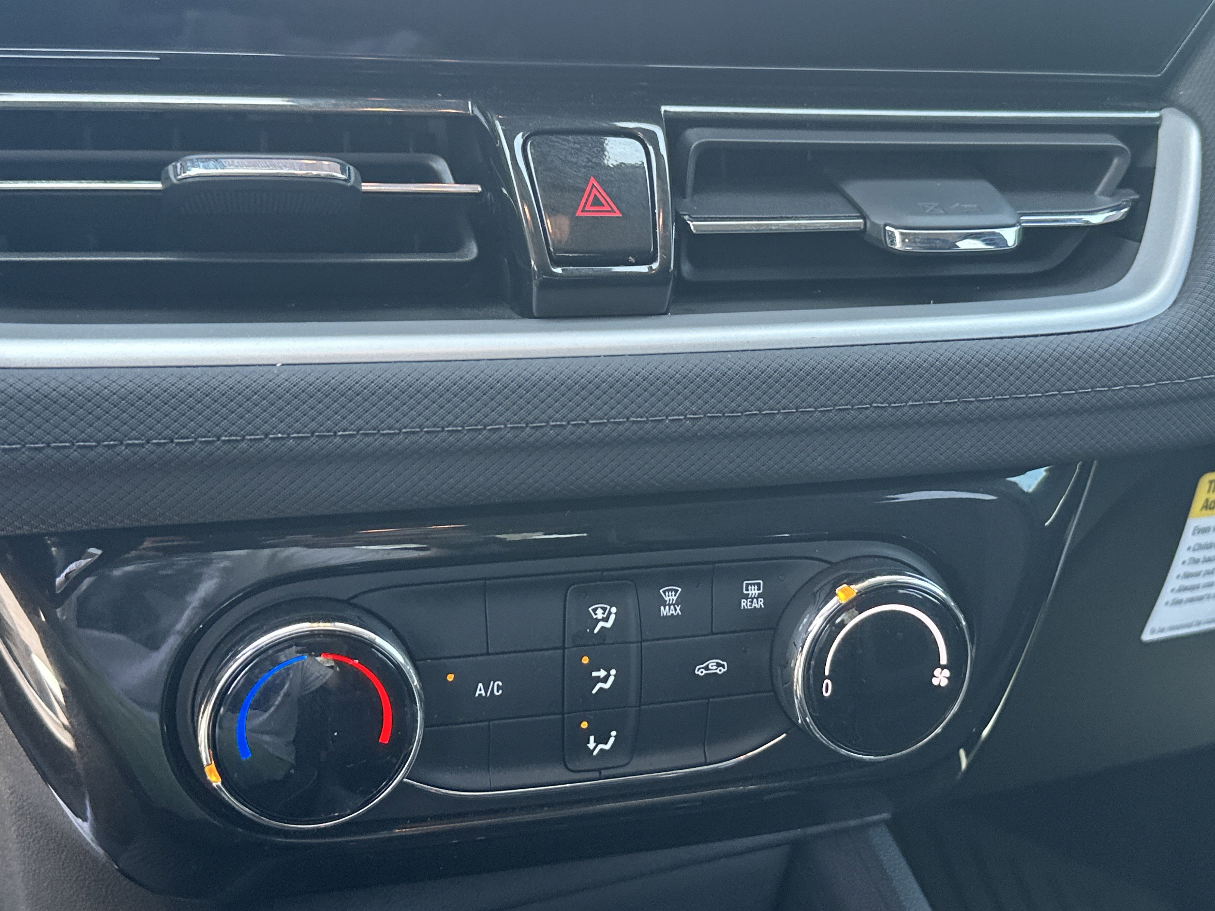 New 2025 Chevrolet TrailBlazer LT FWD image 28