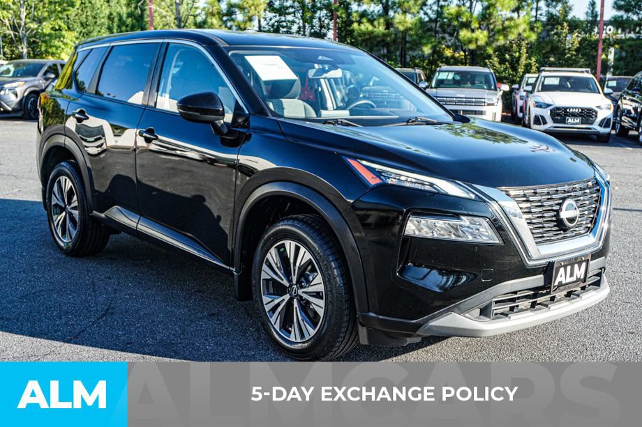 Used 2023 Nissan Rogue SV FWD image 3