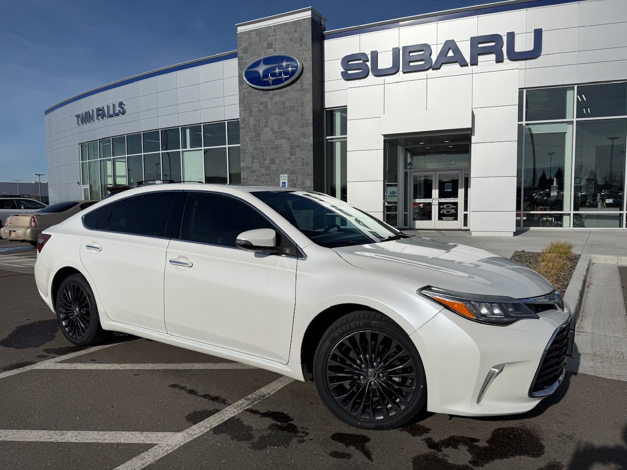 Used 2018 Toyota Avalon Touring