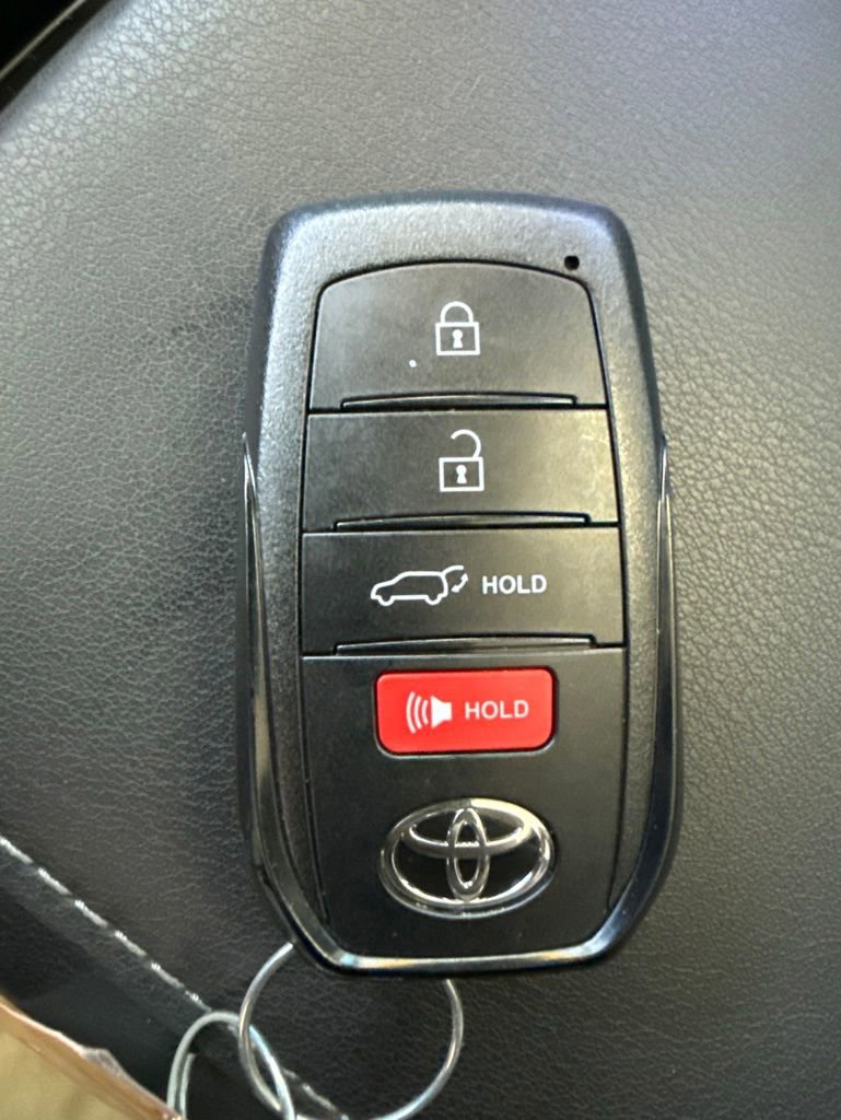 Certified 2024 Toyota Venza Limited AWD/4WD image 30