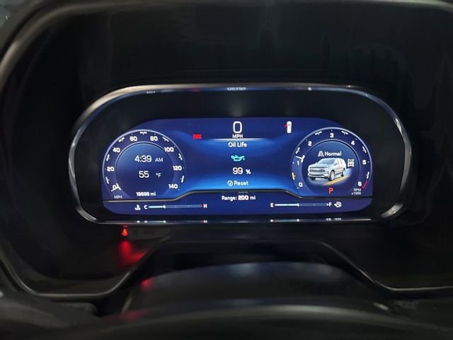 Used 2024 Chevrolet Suburban Z71 w/ Z71 Off-Road Package image 18