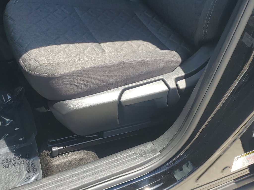 Certified 2025 Nissan Kicks SV FWD image 24