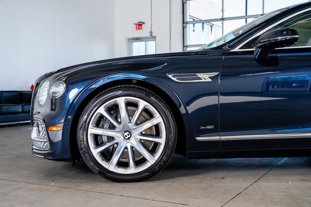 Used 2020 Bentley Flying Spur W12 image 9