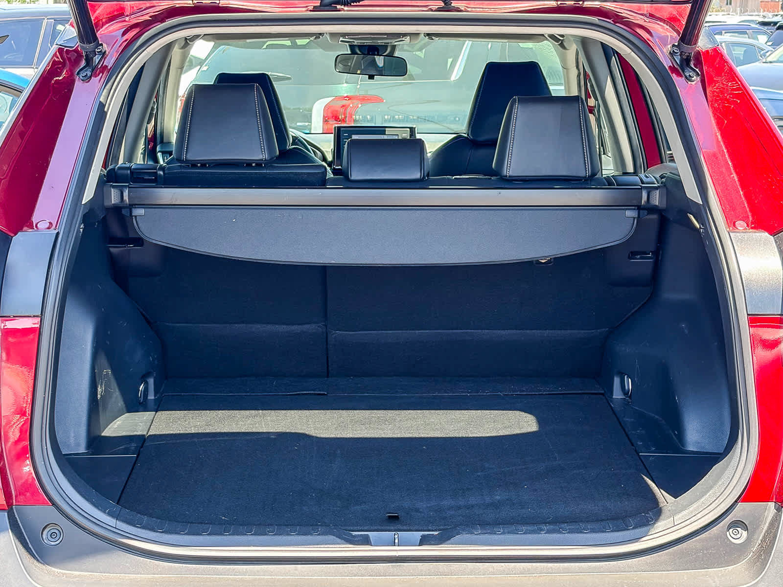 Used 2022 Toyota RAV4 XLE Premium AWD/4WD image 24