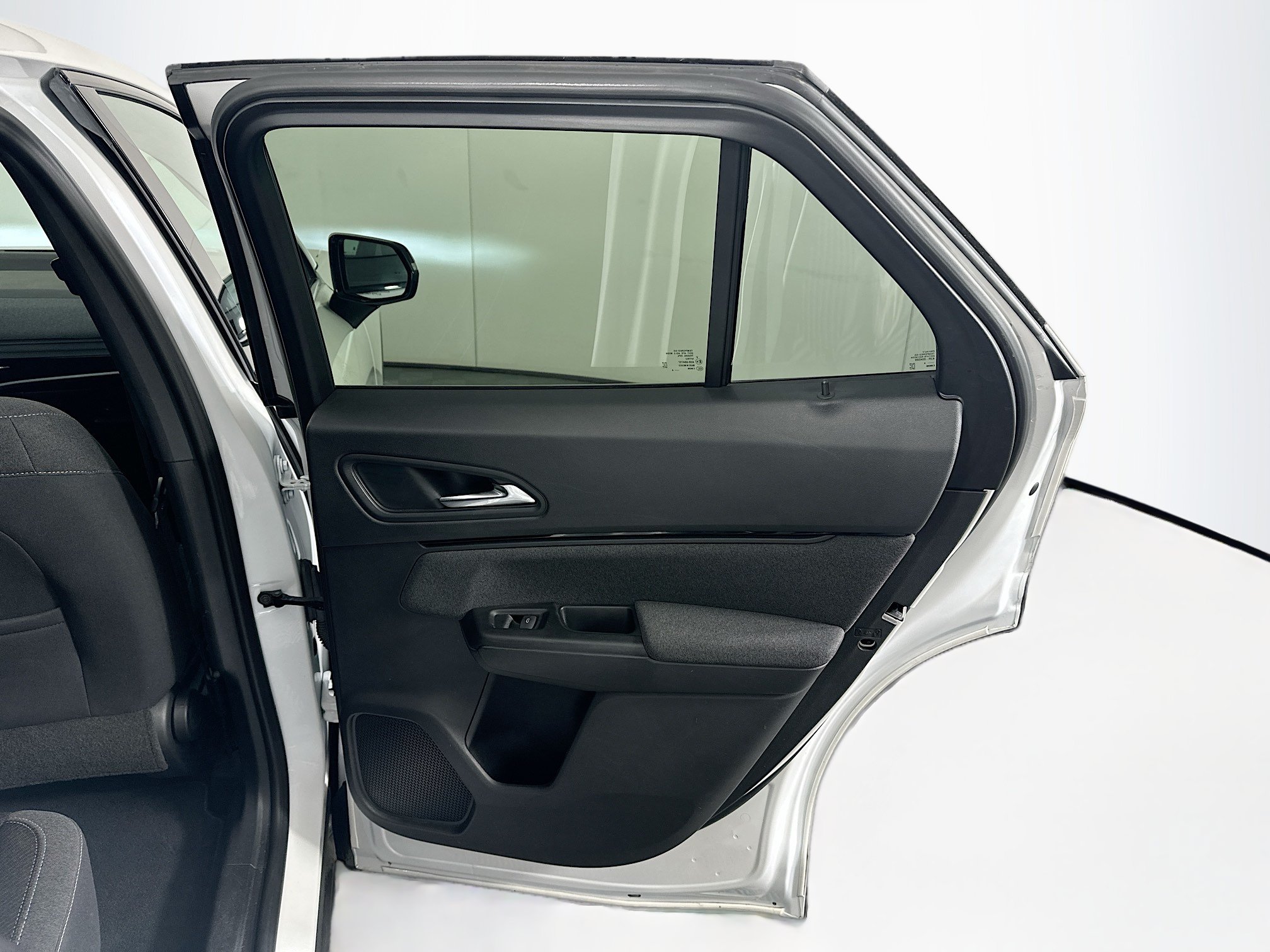 Used 2024 Honda Prologue EX image 30