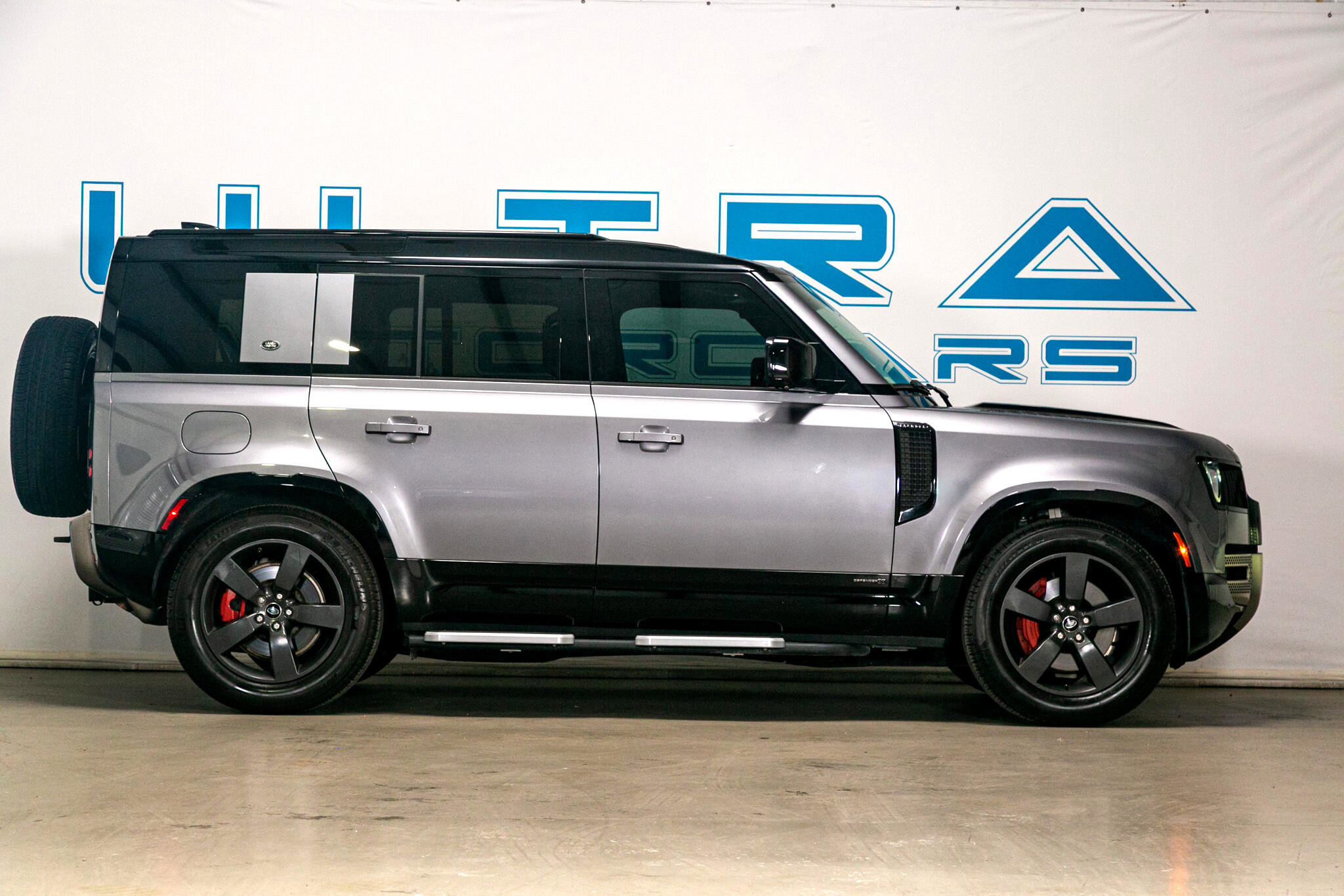 Used 2020 Land Rover Defender 110 X image 7