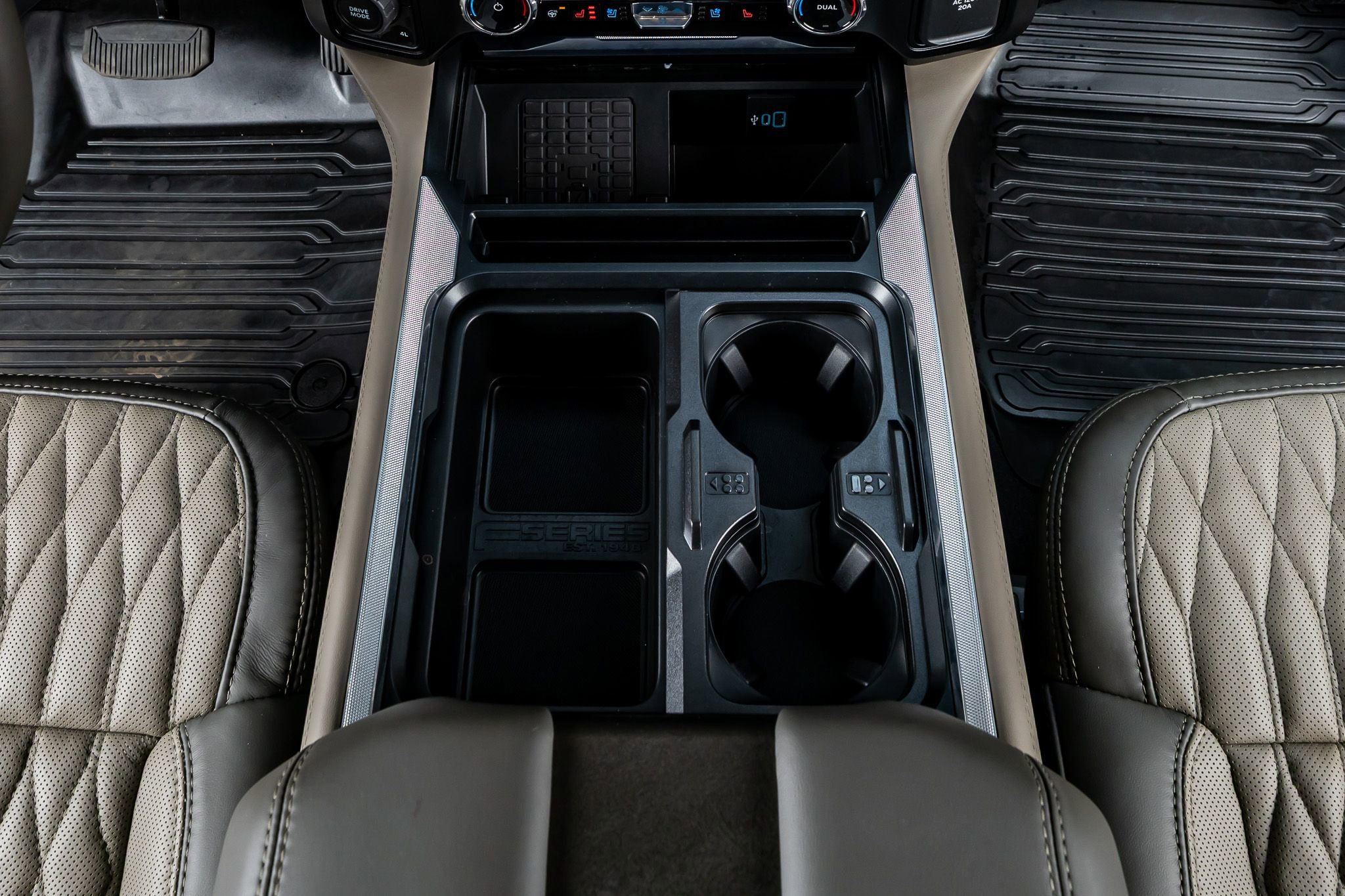 Used 2026 Ford F450 Platinum w/ Platinum Plus Package image 25