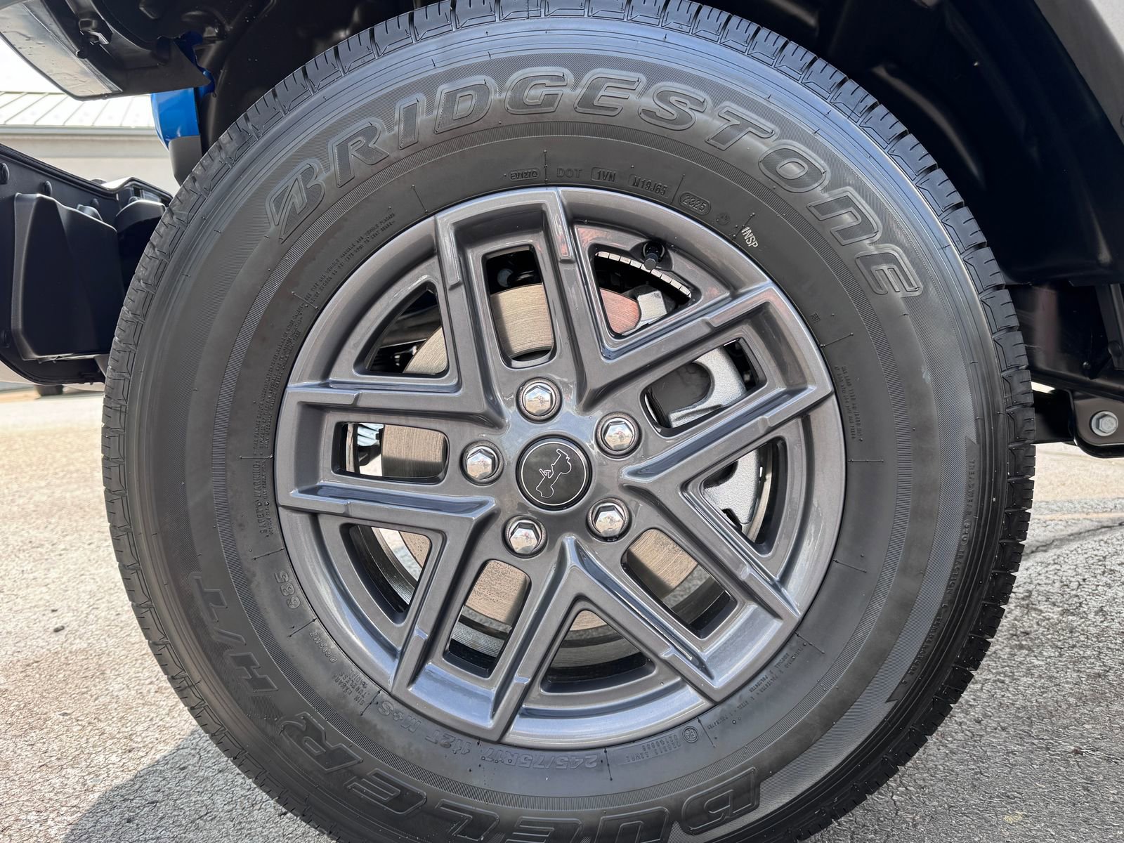 New 2025 Jeep Gladiator Sport image 31