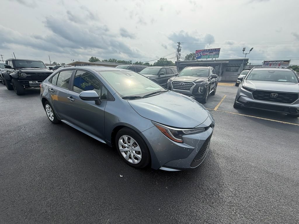 Used 2020 Toyota Corolla LE FWD image 1