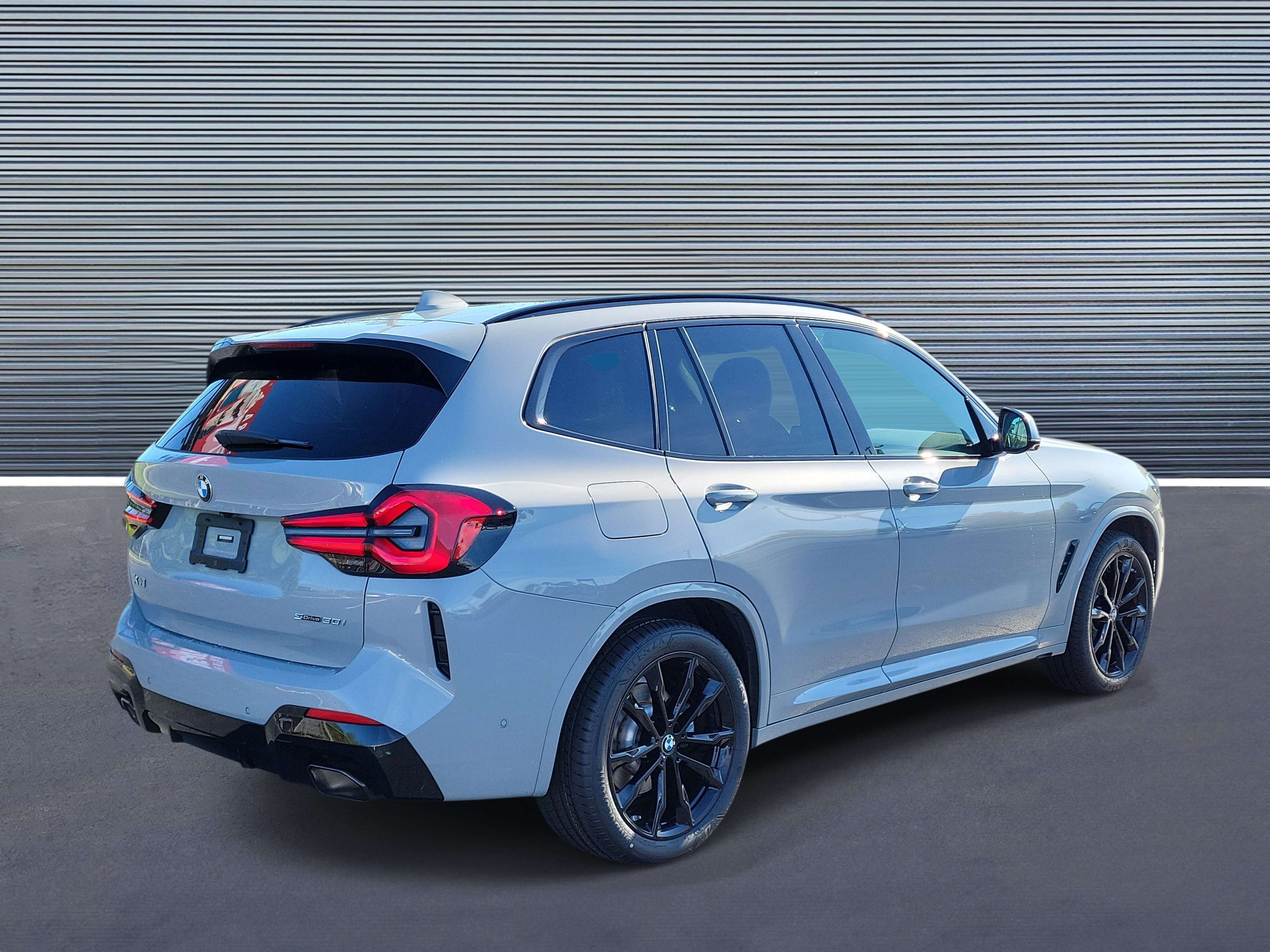 Used 2023 BMW X3 sDrive30i w/ M Sport Package RWD image 3