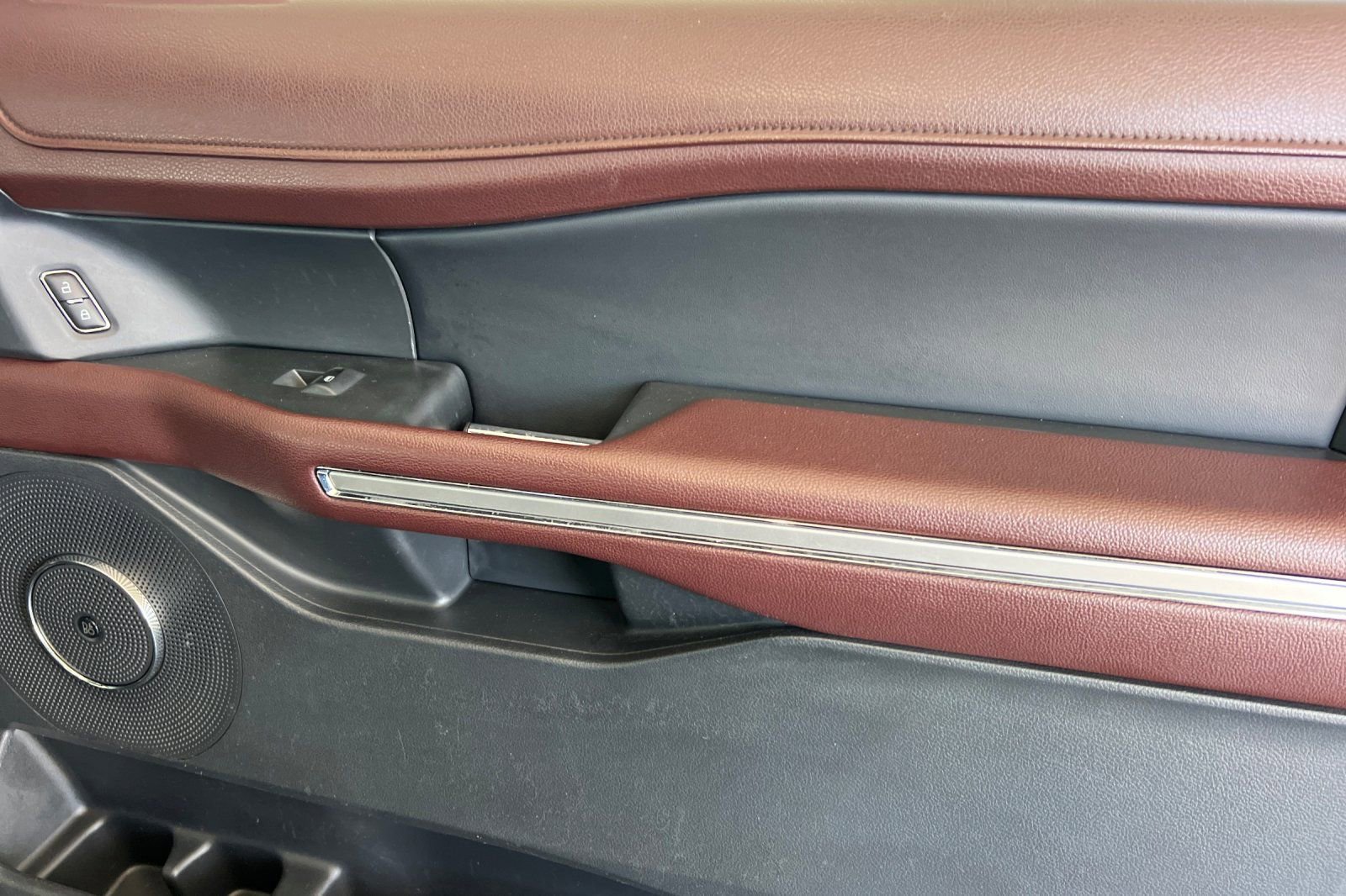 Used 2023 Ford Expedition Limited image 20