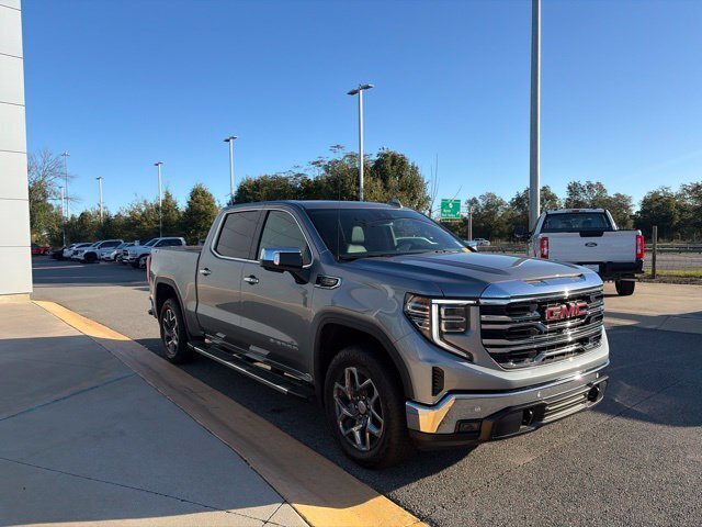 Used 2025 GMC Sierra 1500 SLT w/ SLT Premium Plus Package AWD/4WD image 7