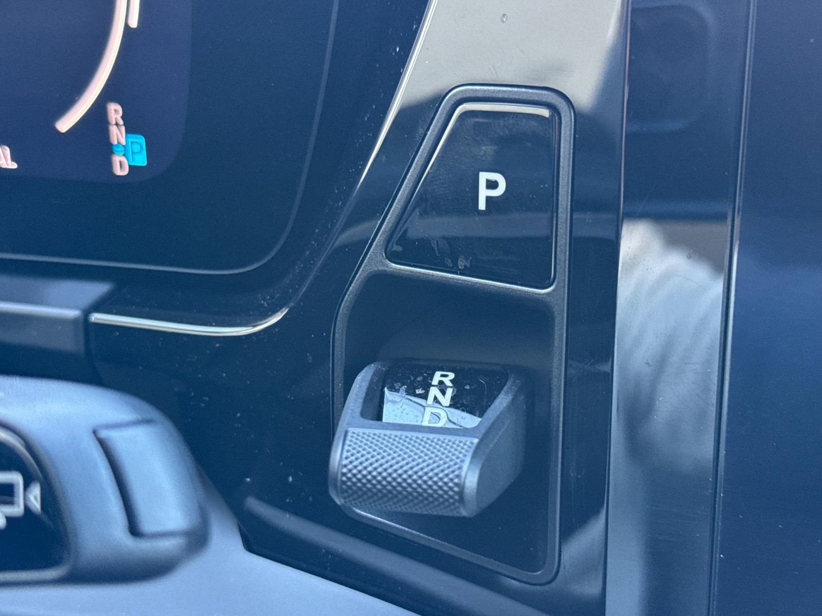 Used 2025 Porsche Macan 4 Electric image 26