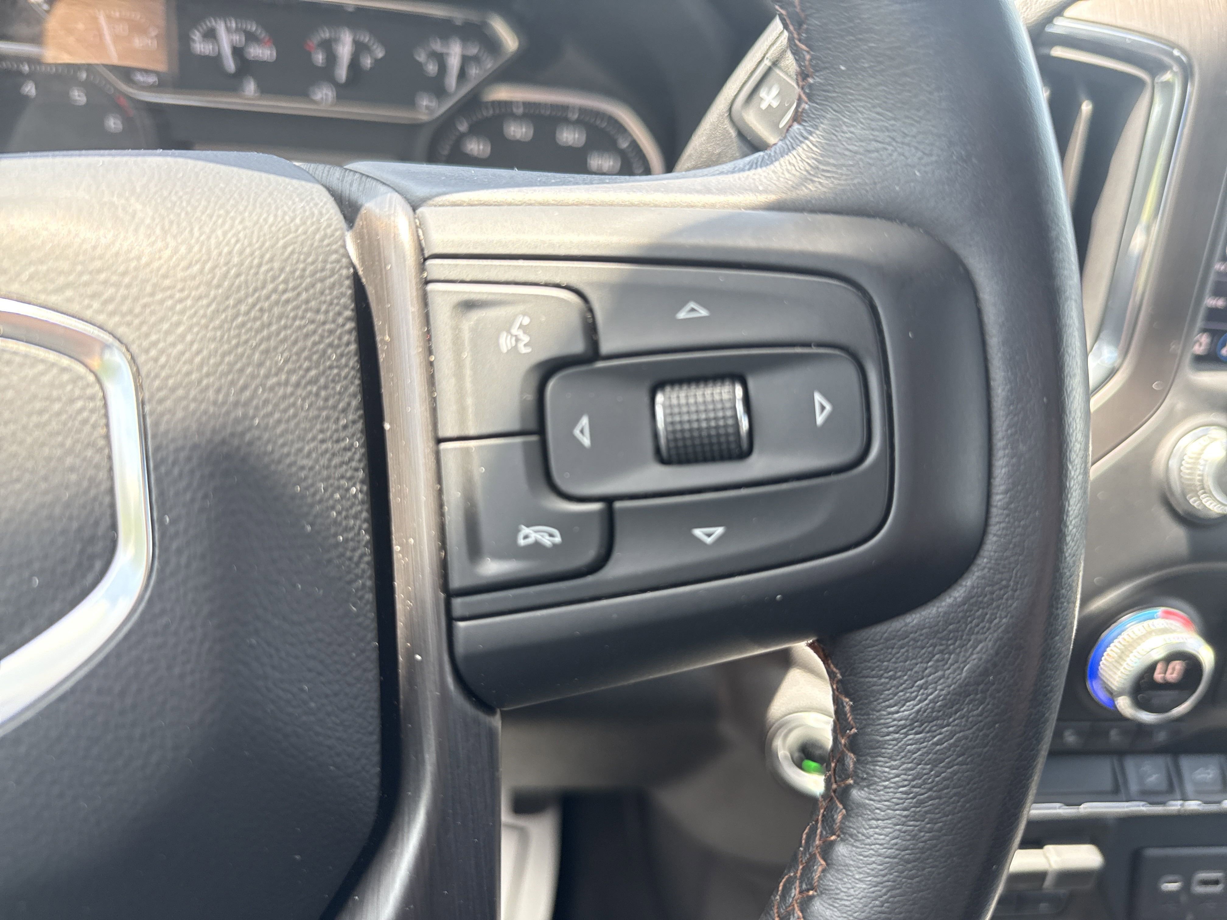 Used 2022 GMC Sierra 1500 AT4 w/ AT4 Preferred Package image 19