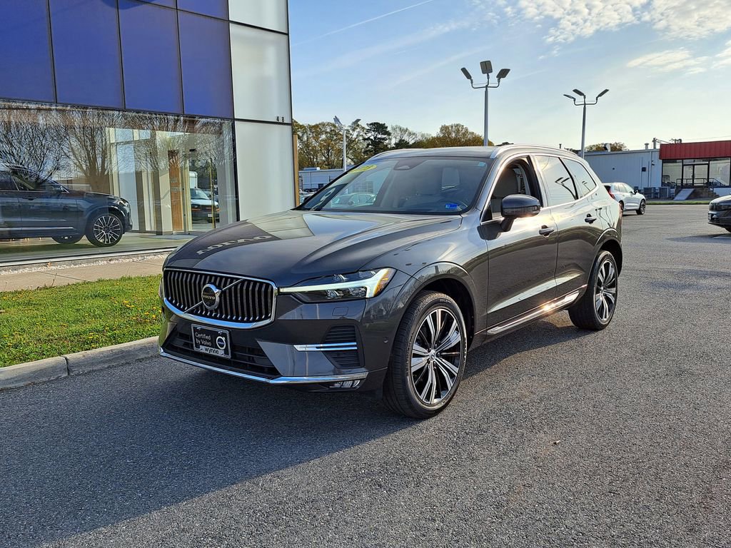 Used 2023 Volvo XC60 B5 Ultimate w/ Climate Package image 2
