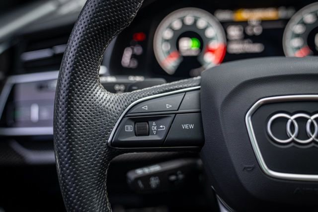 Used 2023 Audi SQ8 Prestige image 38