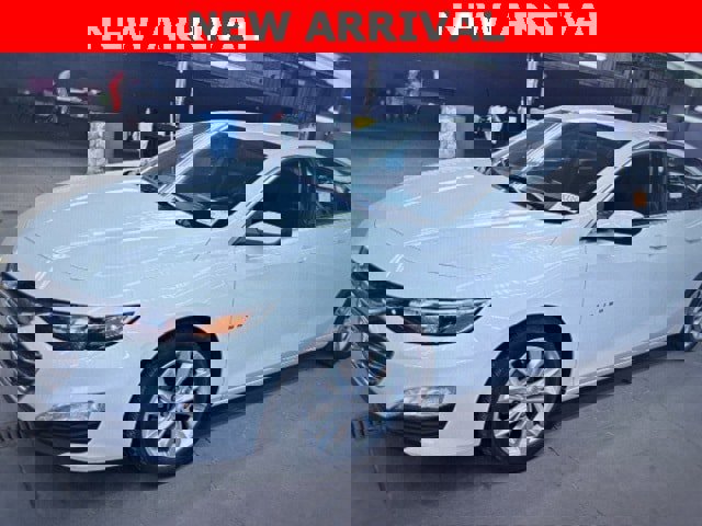 Used 2024 Chevrolet Malibu LT image 2