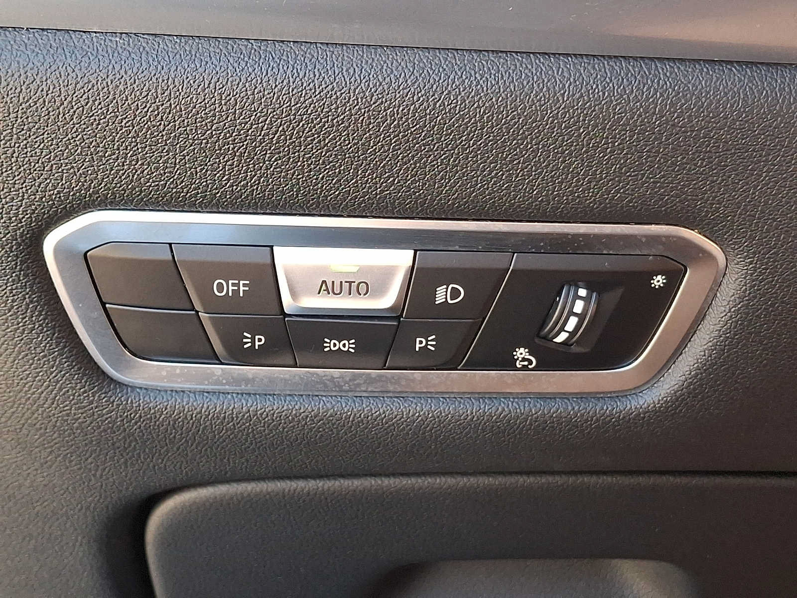 Used 2023 BMW X7 xDrive40i AWD/4WD image 24
