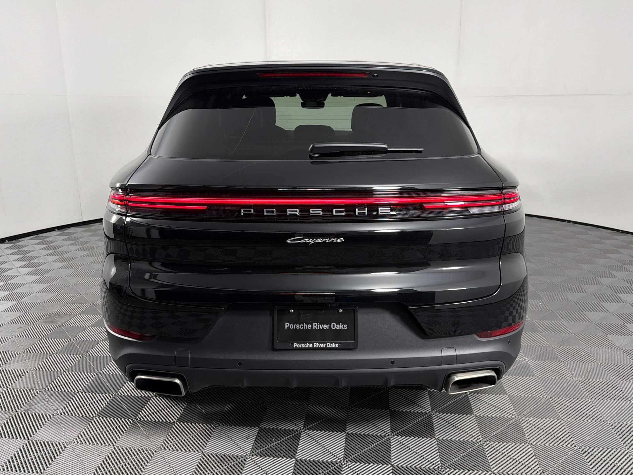 Certified 2026 Porsche Cayenne AWD/4WD image 10