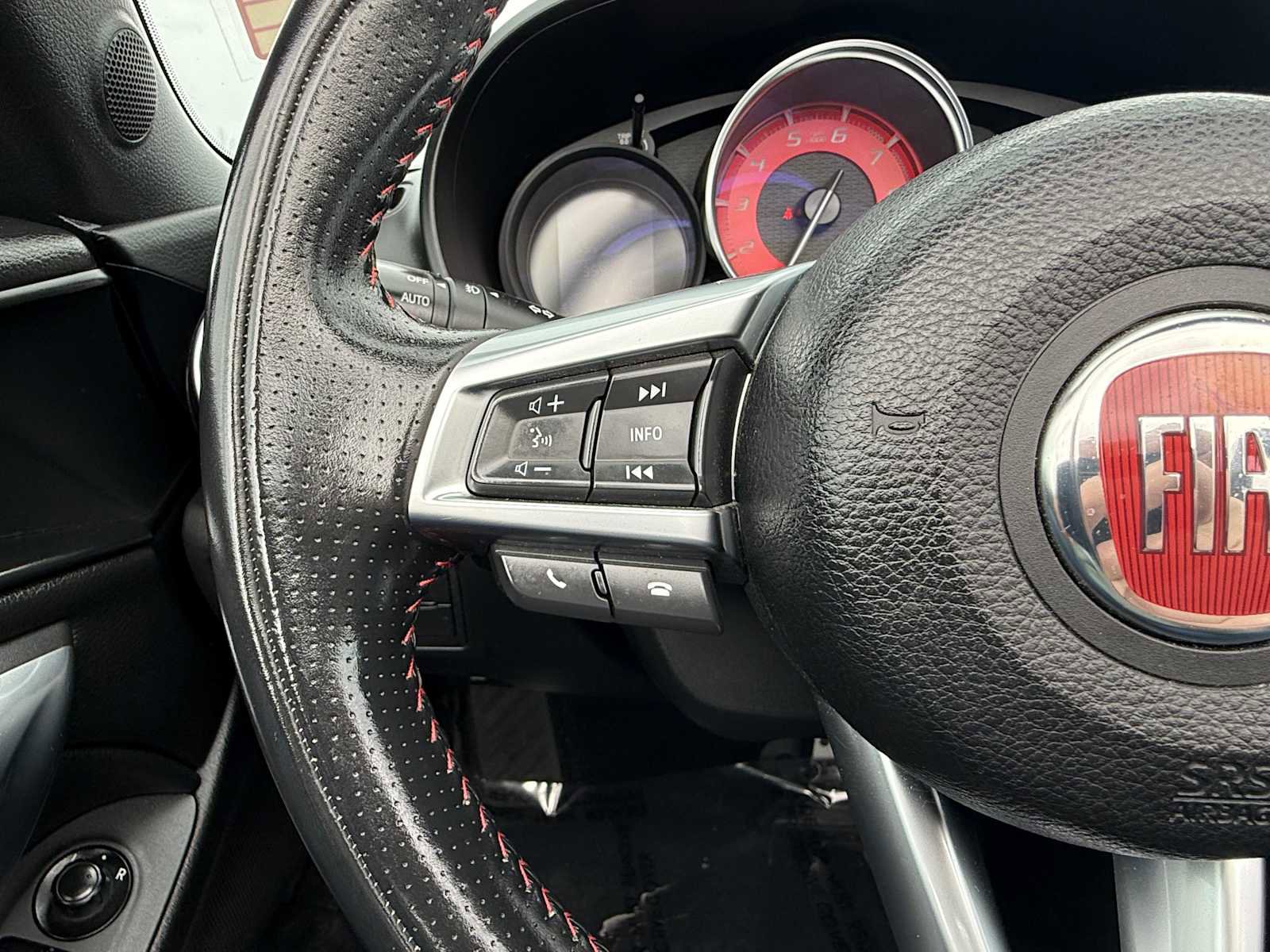 Used 2018 FIAT 124 Spider Abarth w/ Visibility Group image 17