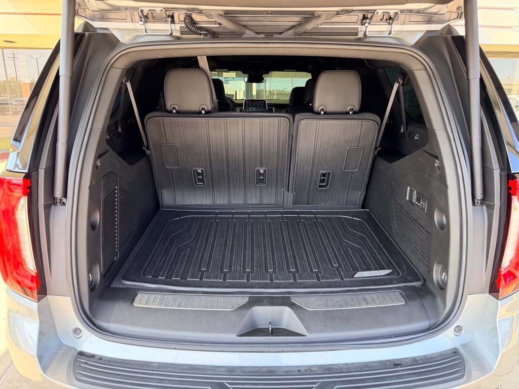 Used 2024 GMC Yukon XL AT4 w/ Technology Package AWD/4WD image 33