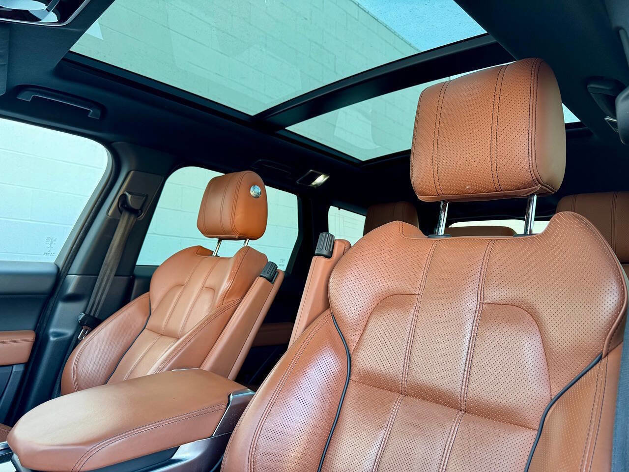 Used 2016 Land Rover Range Rover Sport Supercharged image 2