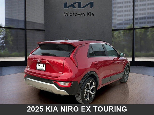 Used 2025 Kia Niro EX Touring image 3